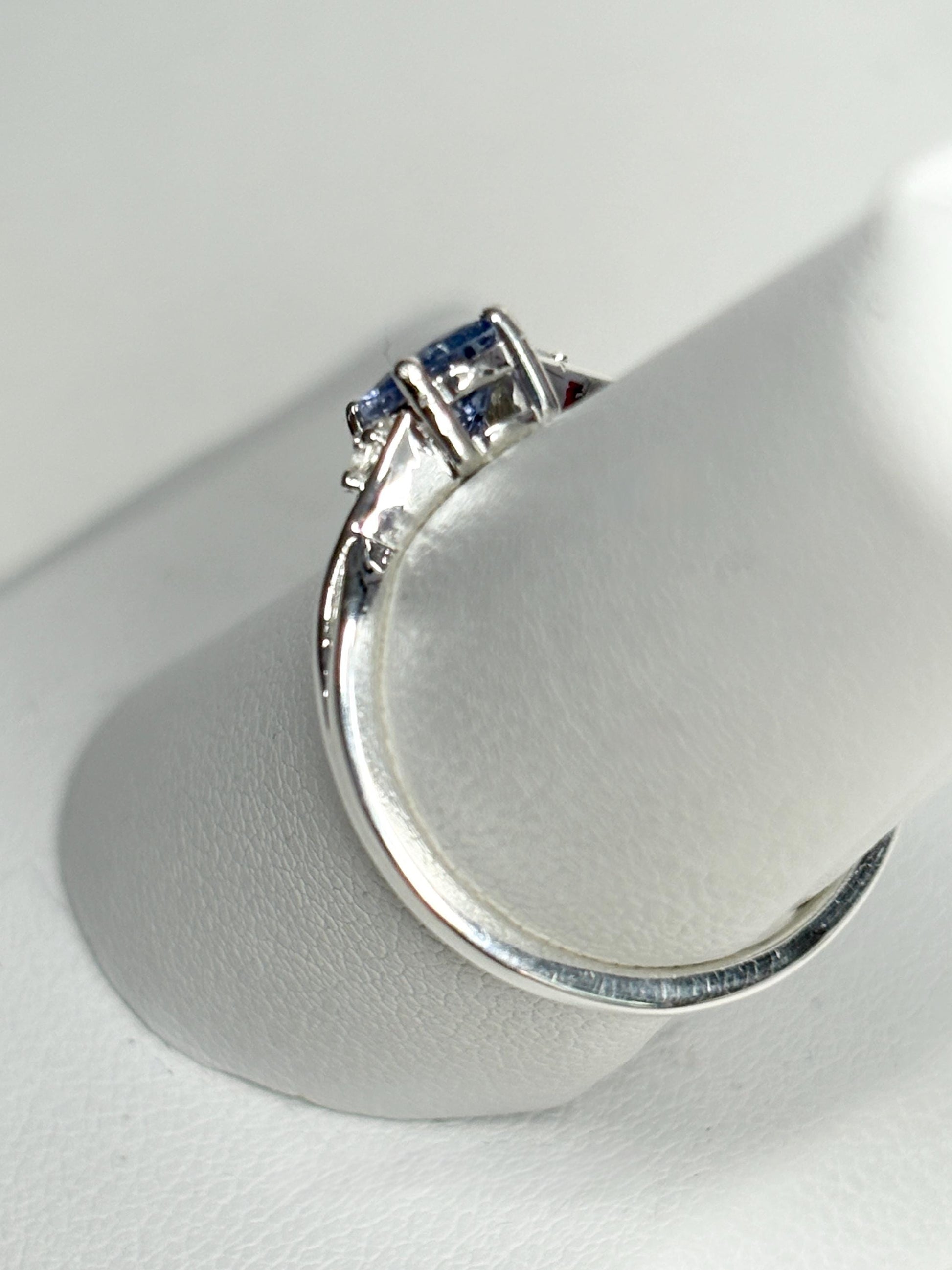 Tanzanite Solitaire Ring Sterling Silver size 7 - NewLifeJewelryVault