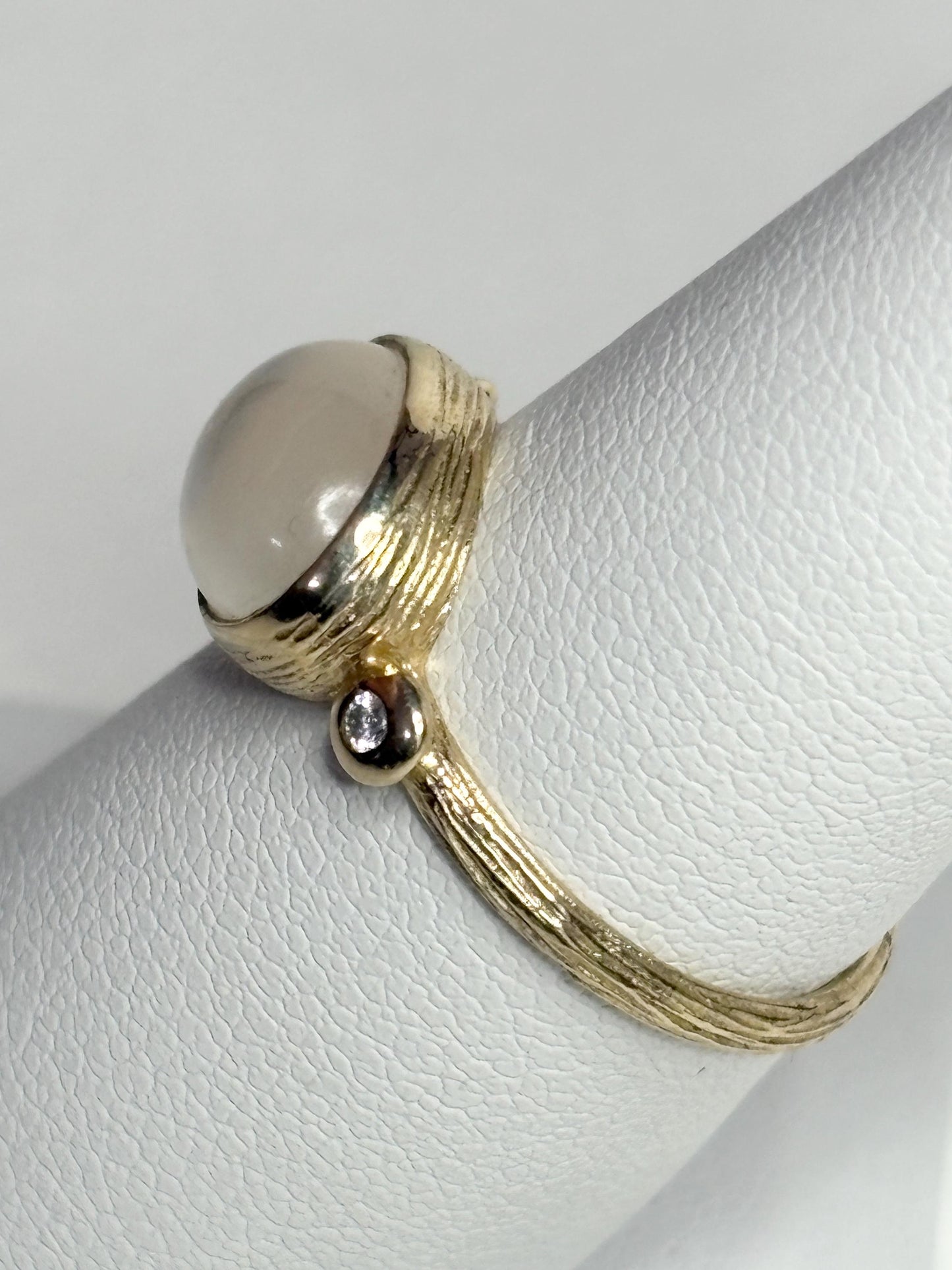 Moonstone and Diamond Ring East West Set 14k Gold size 6.5 - NewLifeJewelryVault