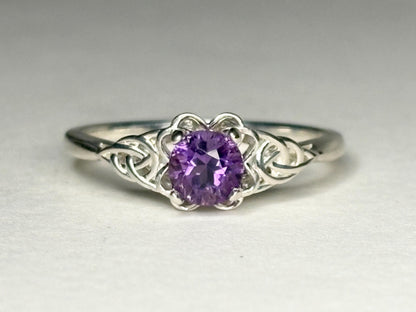 Arizona Four Peaks Amethyst Celtic Style Solitaire Ring Sterling Silver size 6.75 - NewLifeJewelryVault