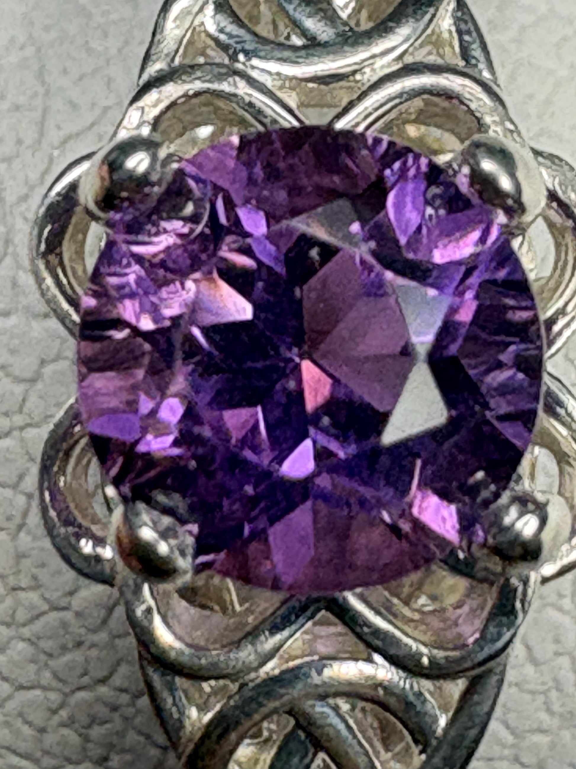 Arizona Four Peaks Amethyst Celtic Style Solitaire Ring Sterling Silver size 6.75 - NewLifeJewelryVault