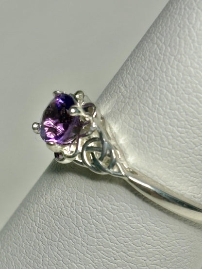 Arizona Four Peaks Amethyst Celtic Style Solitaire Ring Sterling Silver size 6.75 - NewLifeJewelryVault