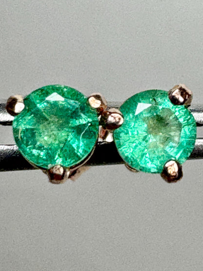 Natural Emerald Stud Earrings in Rose Gold 4mm - NewLifeJewelryVault
