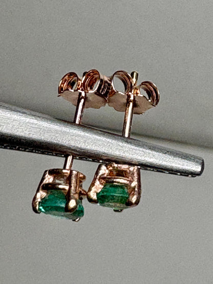 Natural Emerald Stud Earrings in Rose Gold 4mm - NewLifeJewelryVault