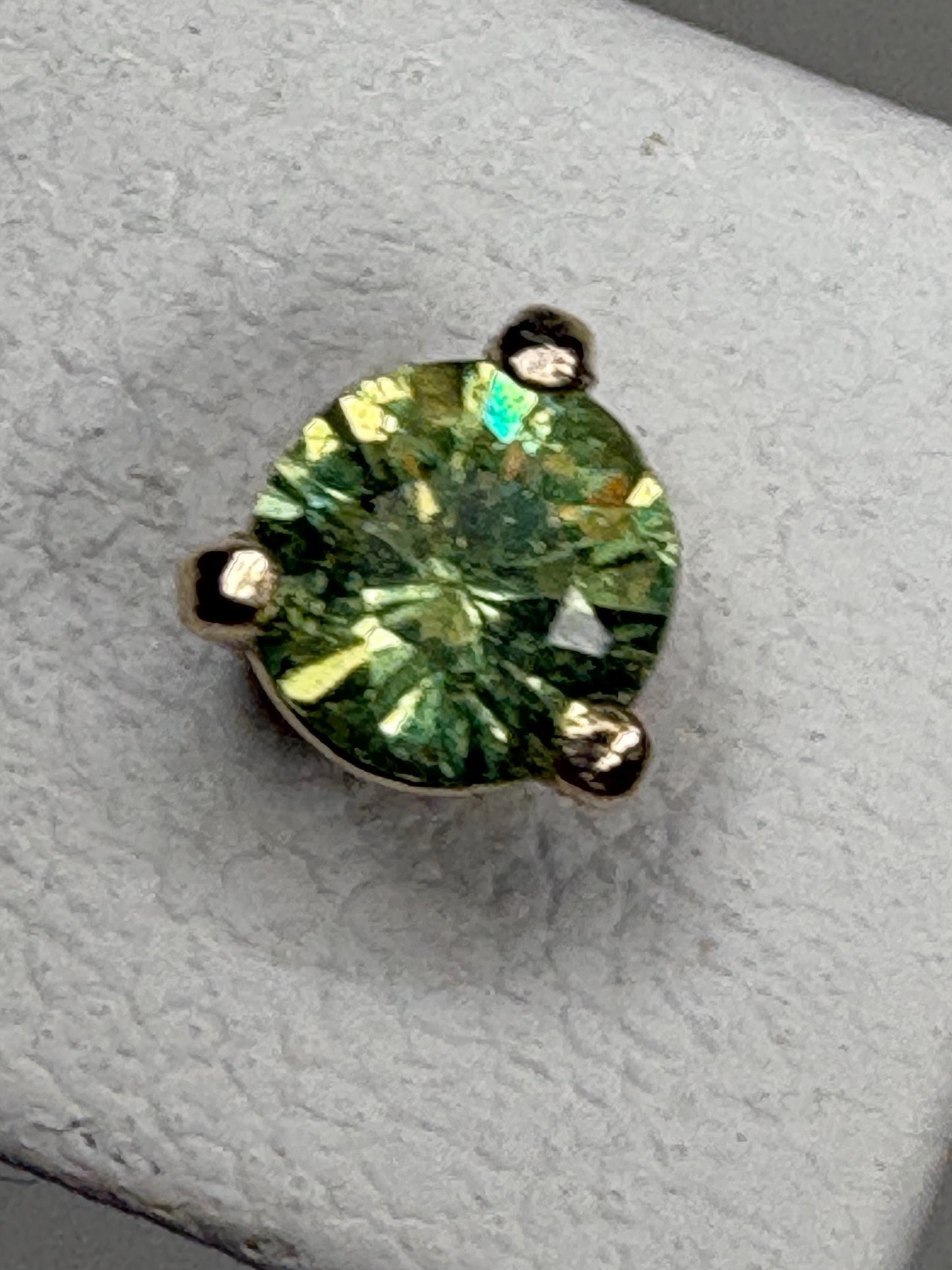Demantoid Garnet Stud Earrings 14k Gold 4mm - NewLifeJewelryVault