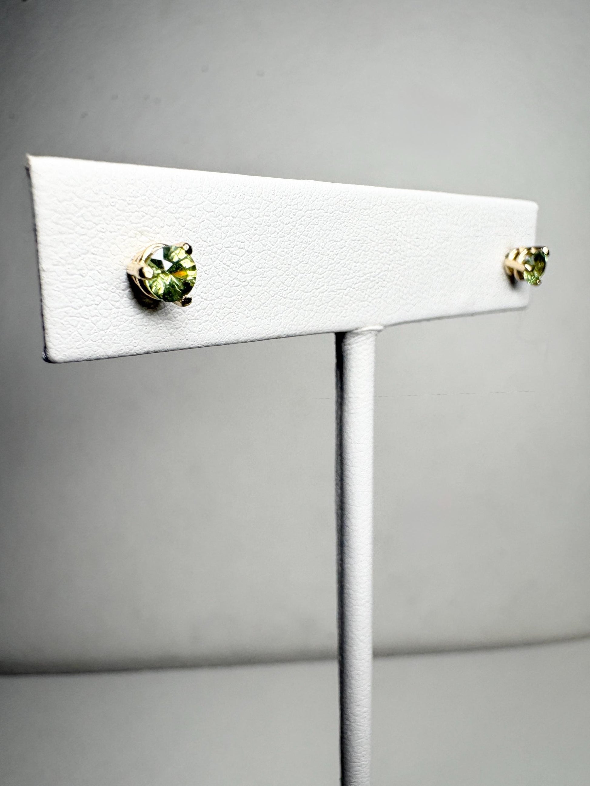 Demantoid Garnet Stud Earrings 14k Gold 4mm - NewLifeJewelryVault