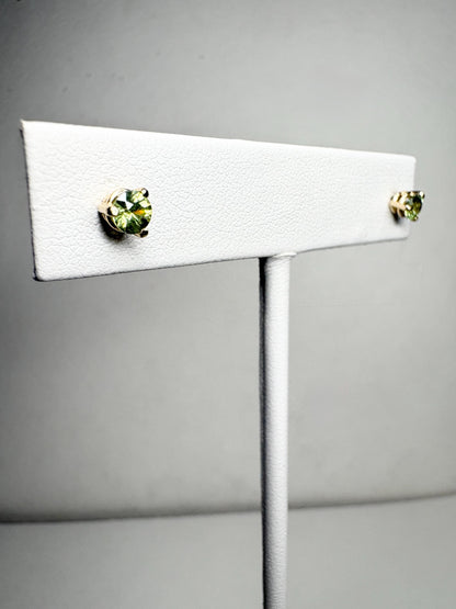 Demantoid Garnet Stud Earrings 14k Gold 4mm - NewLifeJewelryVault