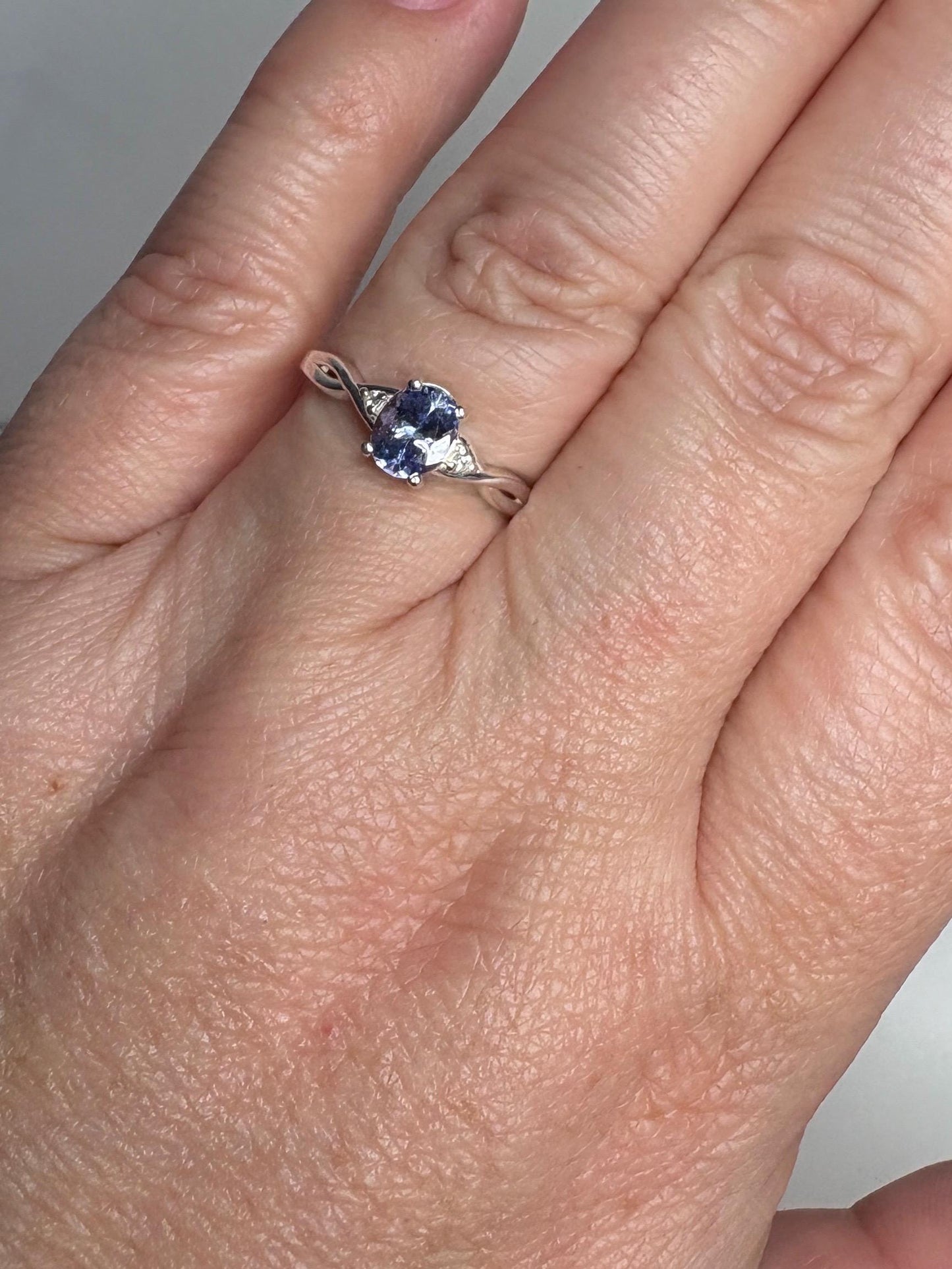 Tanzanite Solitaire Ring Sterling Silver size 7 - NewLifeJewelryVault