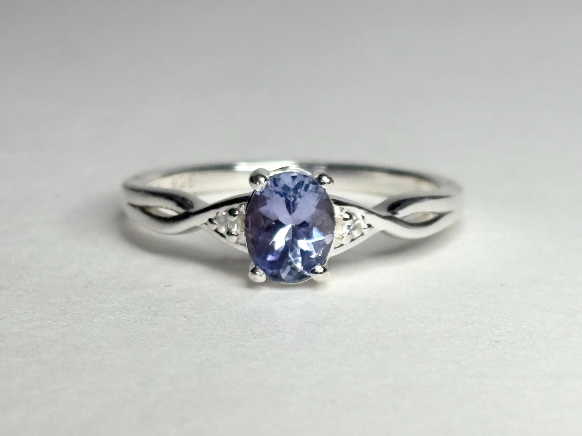 Tanzanite Solitaire Ring Sterling Silver size 7 - NewLifeJewelryVault