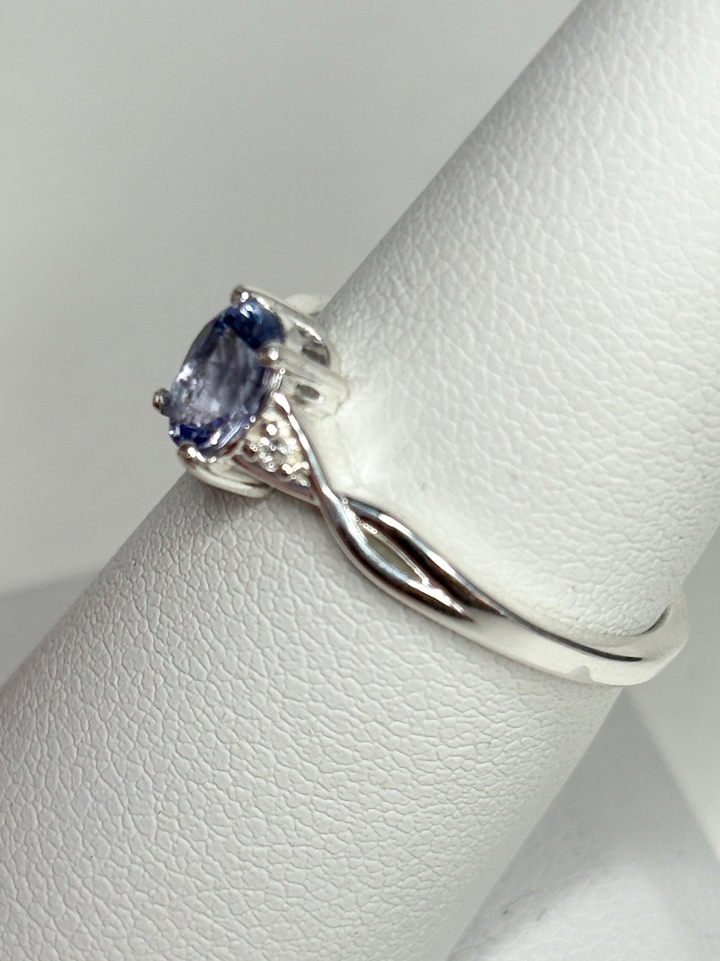 Tanzanite Solitaire Ring Sterling Silver size 7 - NewLifeJewelryVault