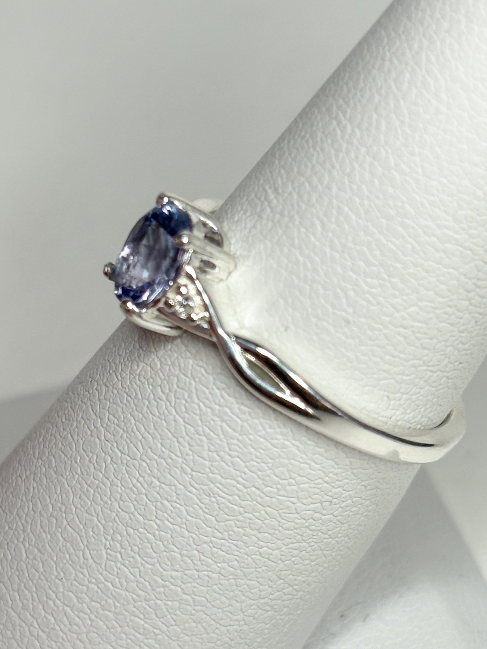 Tanzanite Solitaire Ring Sterling Silver size 7 - NewLifeJewelryVault