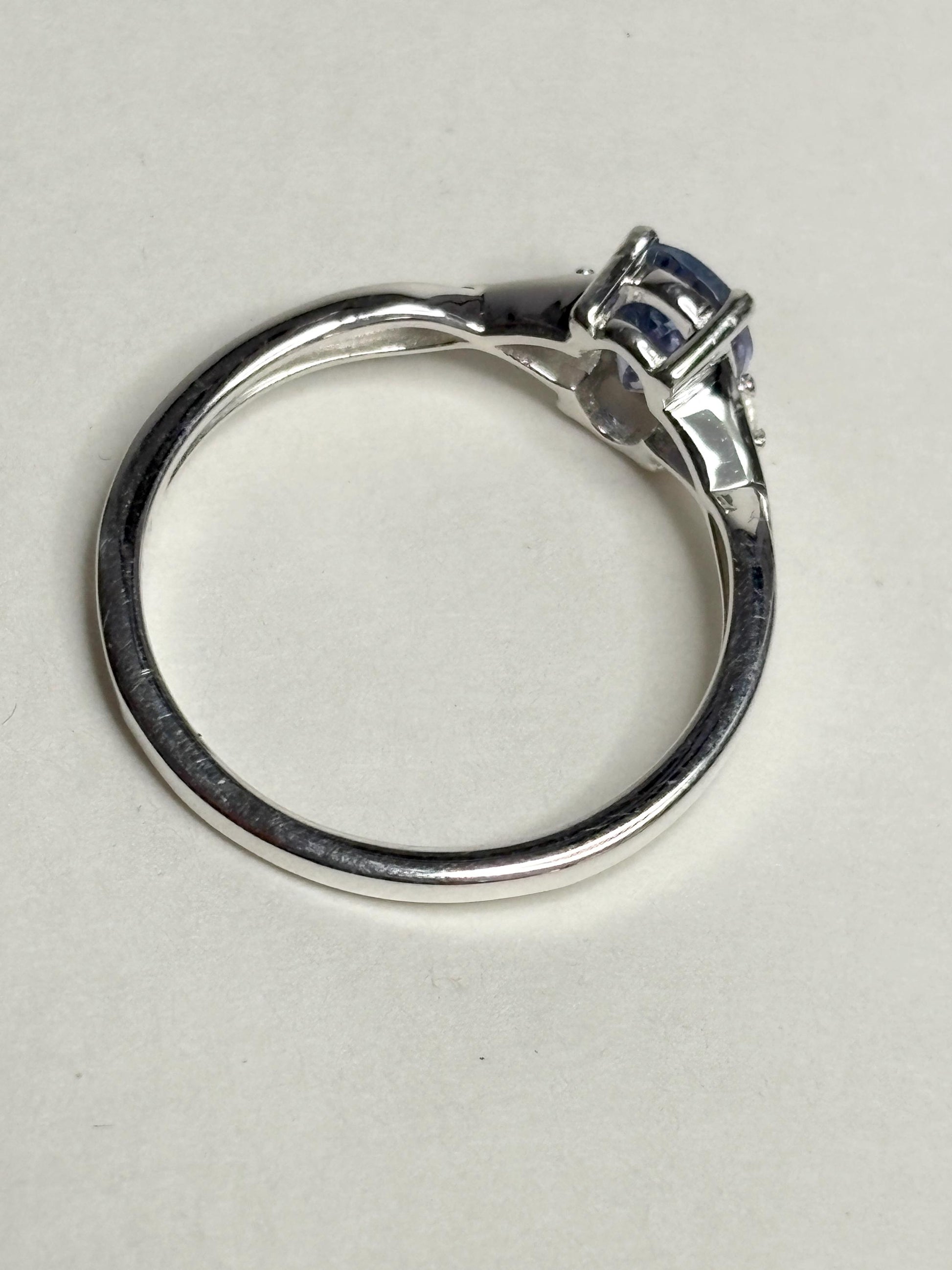 Tanzanite Solitaire Ring Sterling Silver size 7 - NewLifeJewelryVault