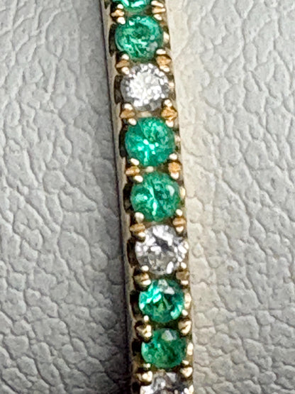Emerald and Diamond Stackable Band Ring Bony Levy Solid 18k Gold size 7.5 - NewLifeJewelryVault
