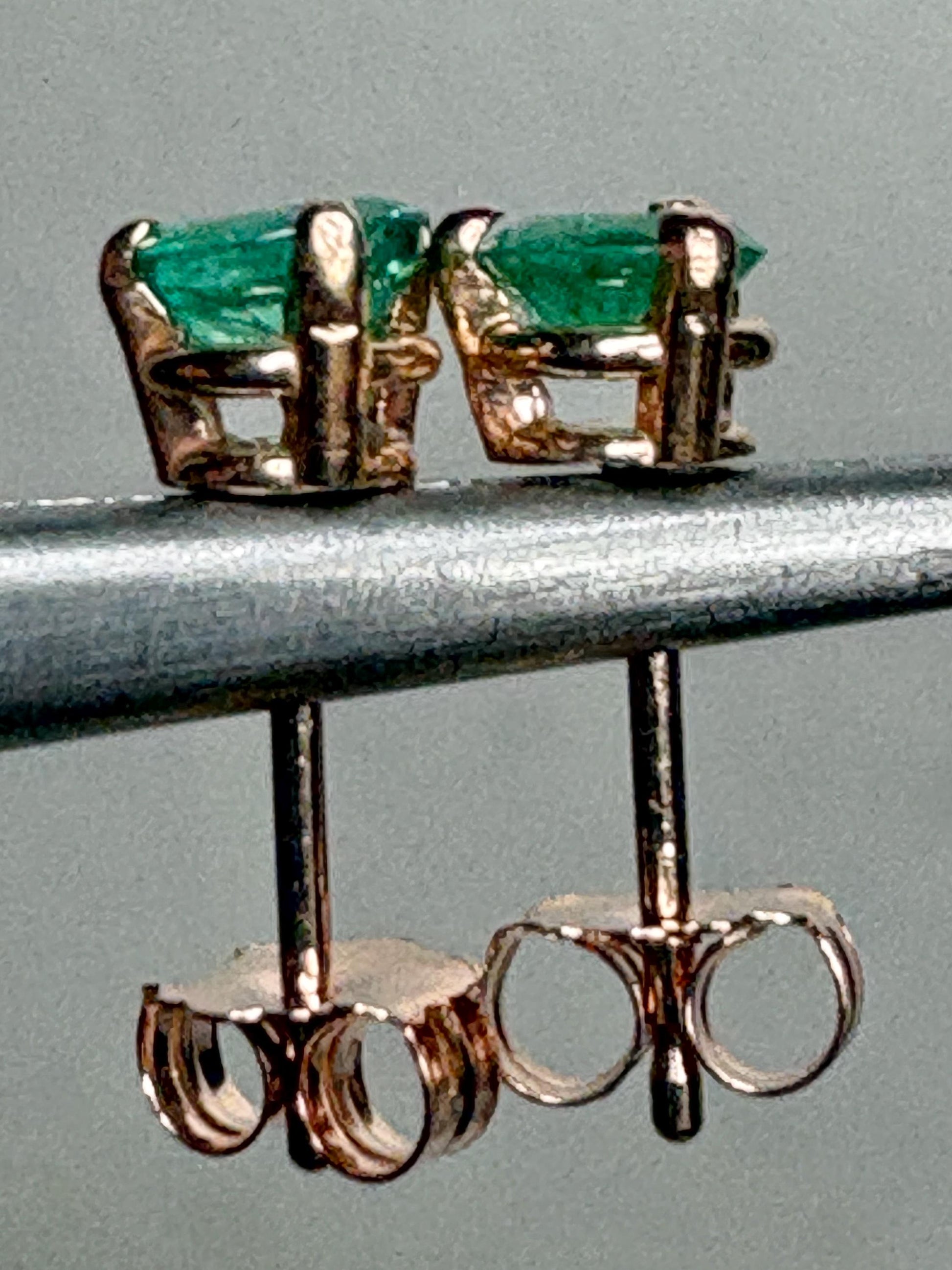 Natural Emerald Stud Earrings in Rose Gold 4mm - NewLifeJewelryVault