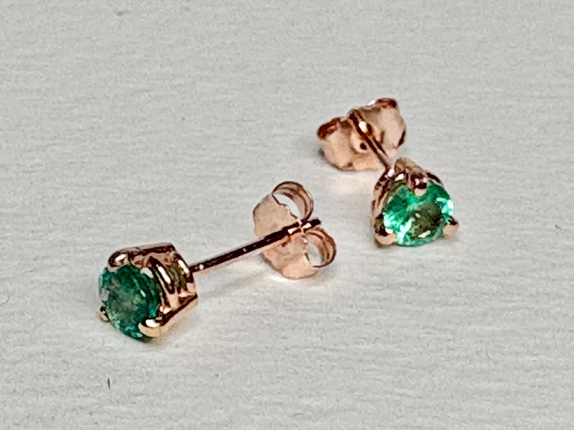 Natural Emerald Stud Earrings in Rose Gold 4mm - NewLifeJewelryVault