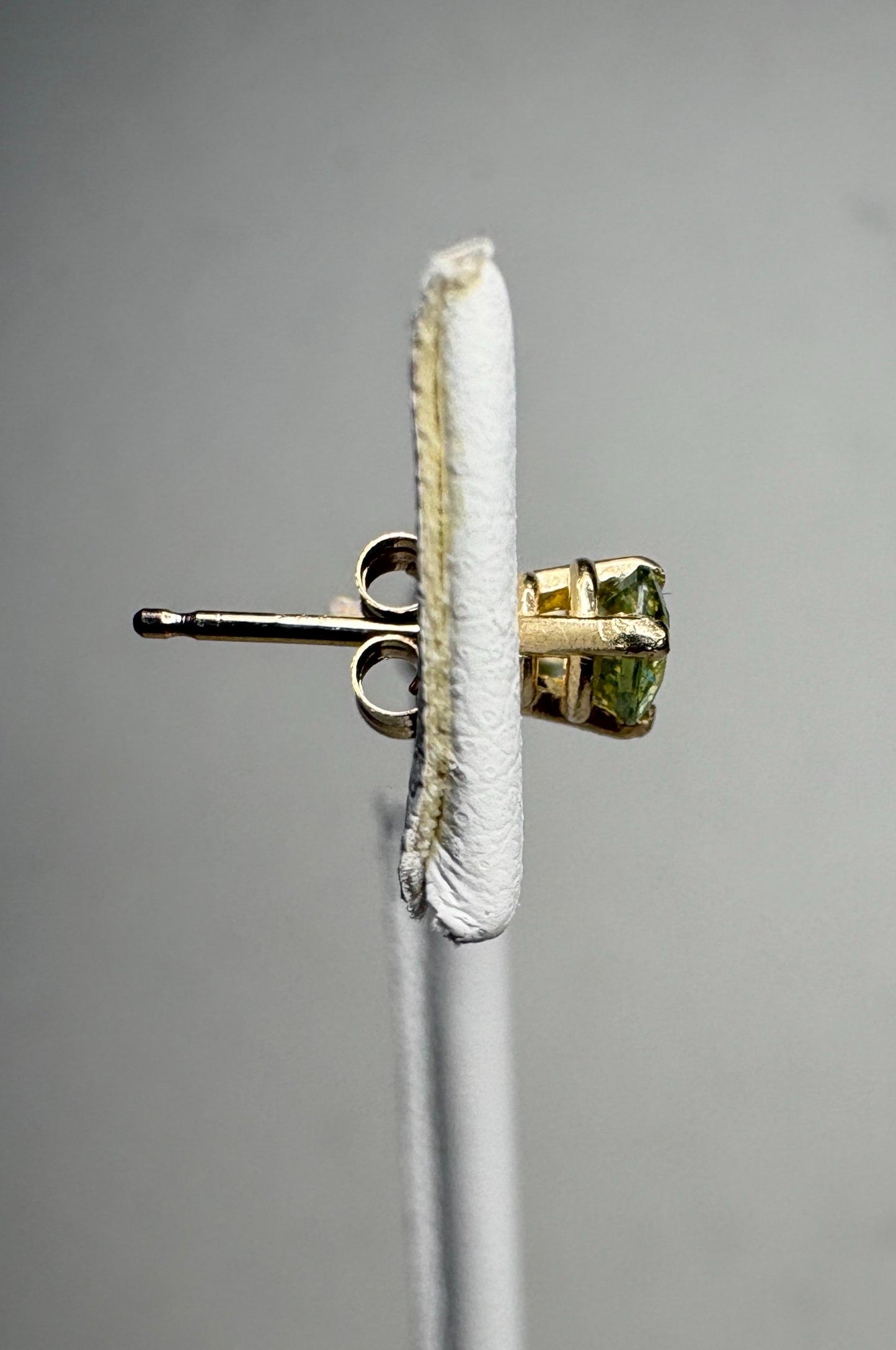 Demantoid Garnet Stud Earrings 14k Gold 4mm - NewLifeJewelryVault