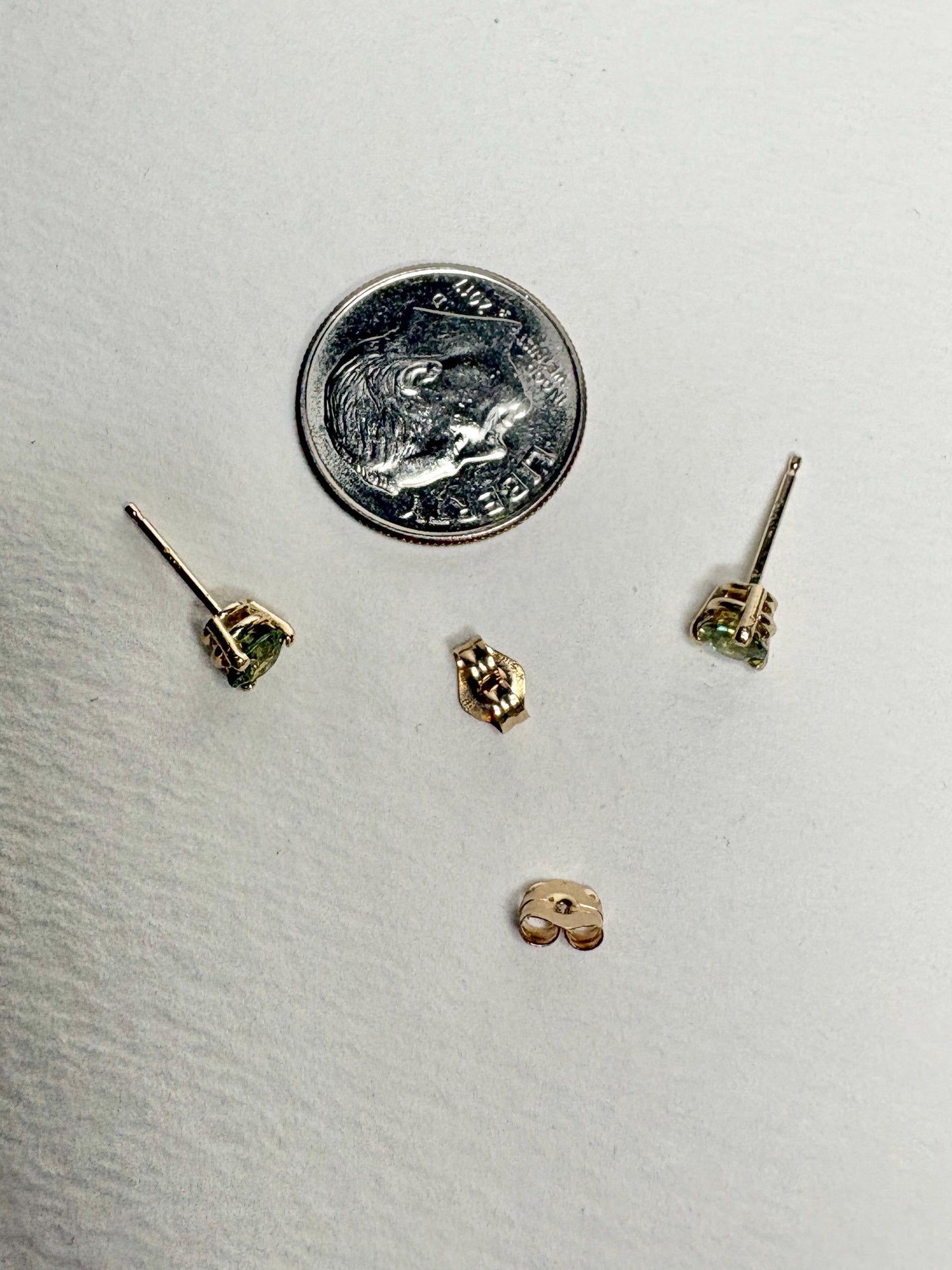 Demantoid Garnet Stud Earrings 14k Gold 4mm - NewLifeJewelryVault