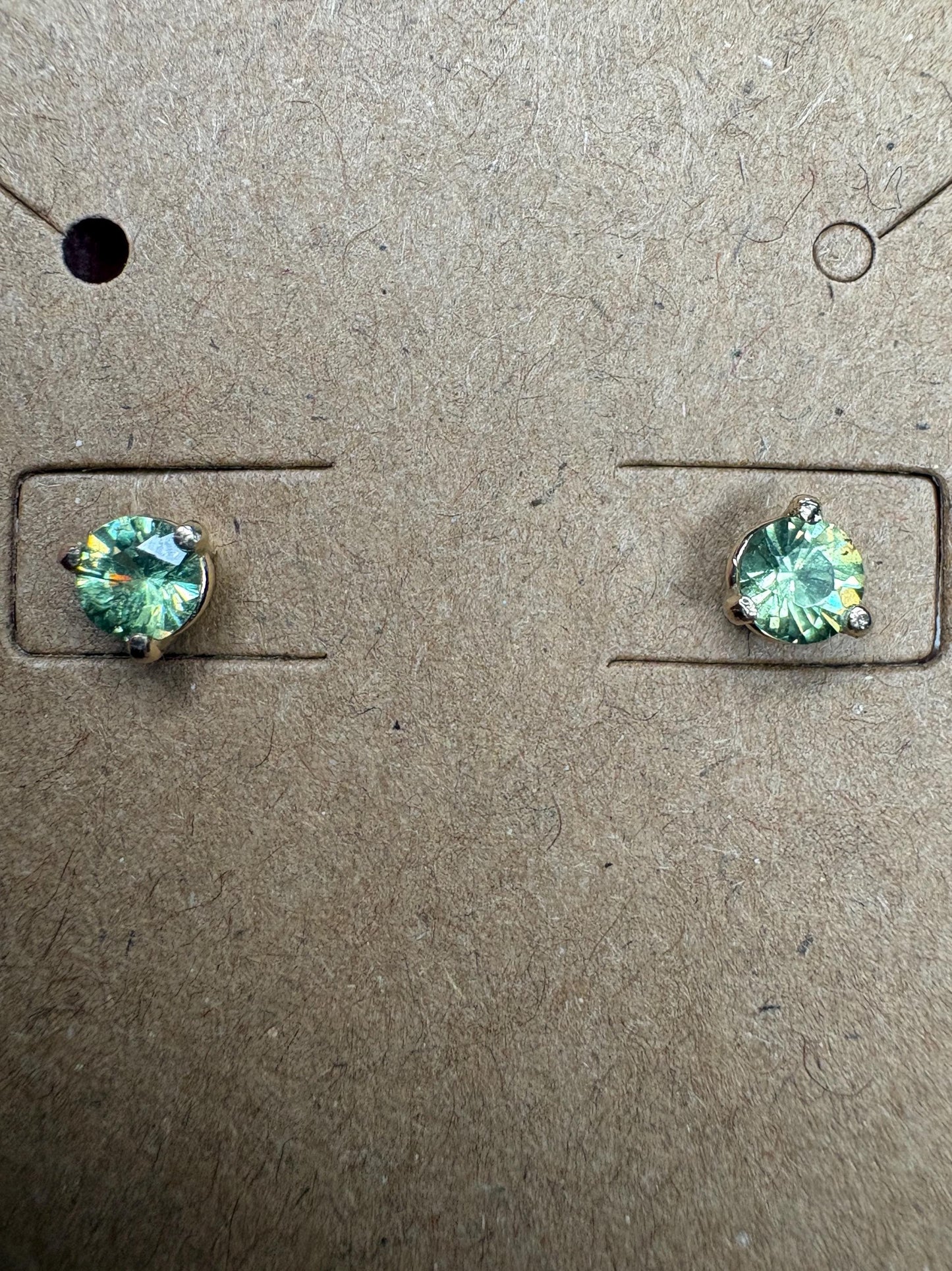 Demantoid Garnet Stud Earrings 14k Gold 4mm - NewLifeJewelryVault