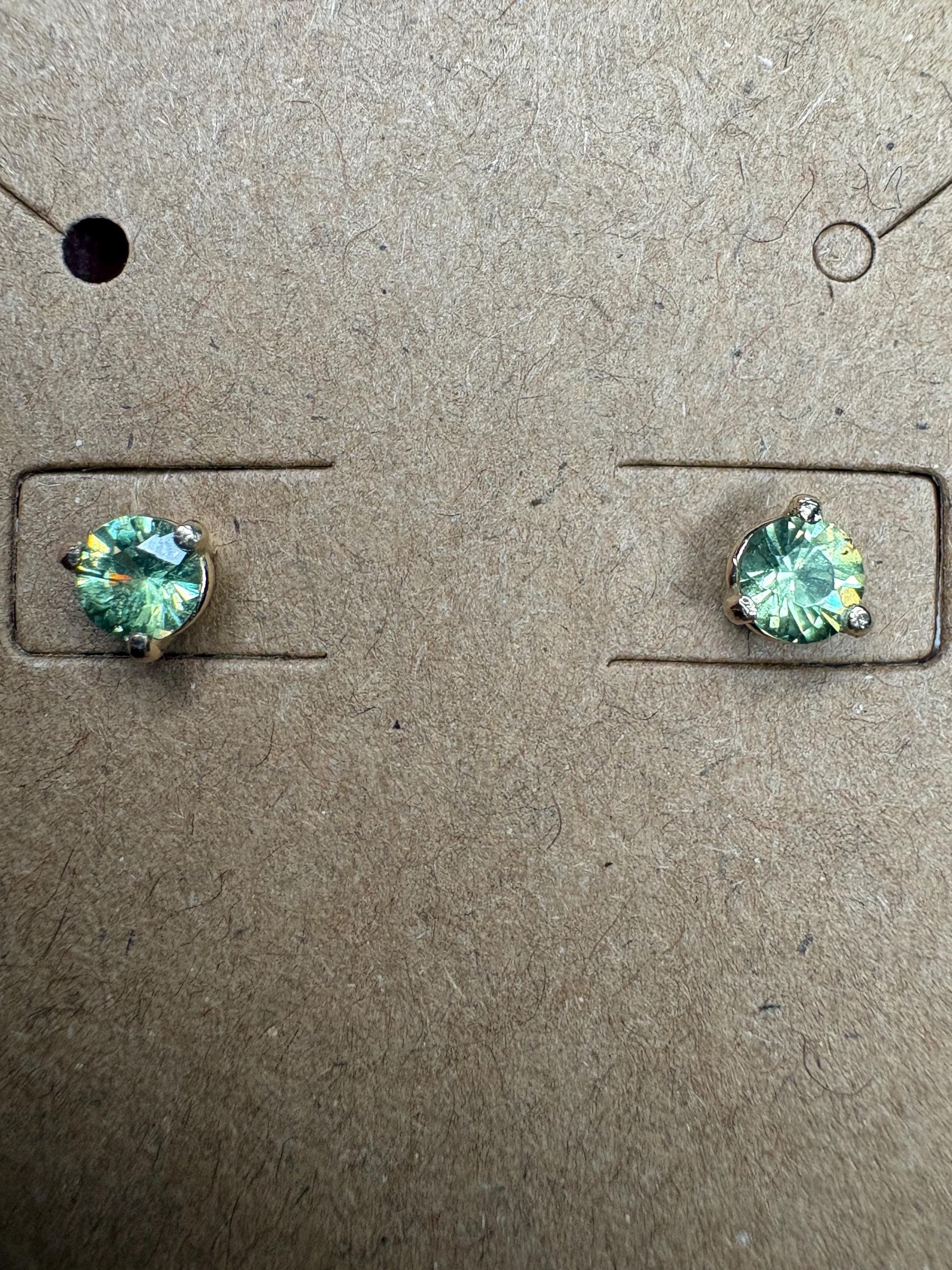 Demantoid Garnet Stud Earrings 14k Gold 4mm - NewLifeJewelryVault