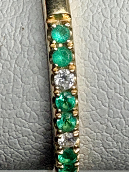 Emerald and Diamond Stackable Band Ring Bony Levy Solid 18k Gold size 7.5 - NewLifeJewelryVault