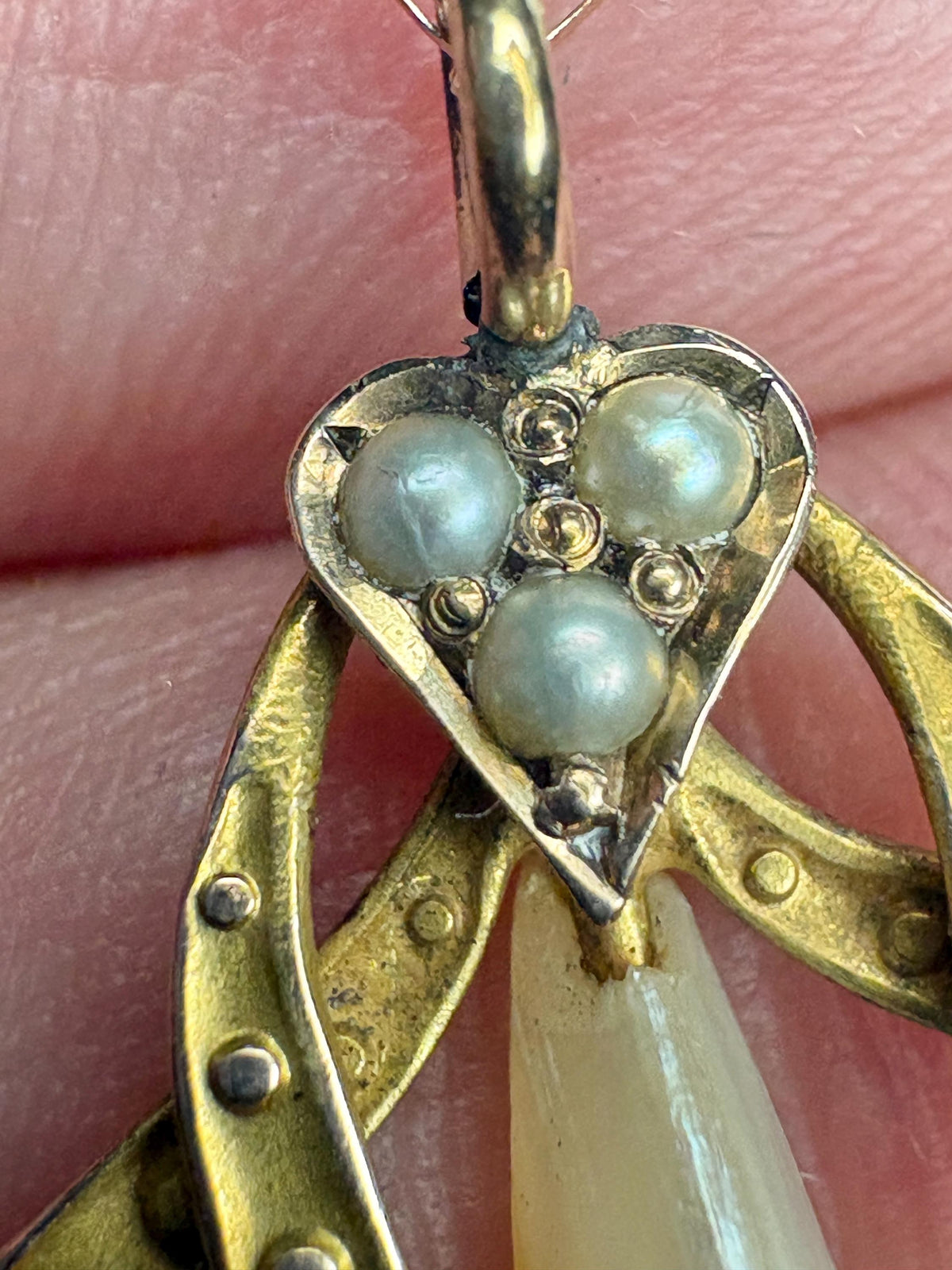 Art Nouveau Mississippi River Pearl Pendant in solid 10k Gold with Free Chain 18" - NewLifeJewelryVault