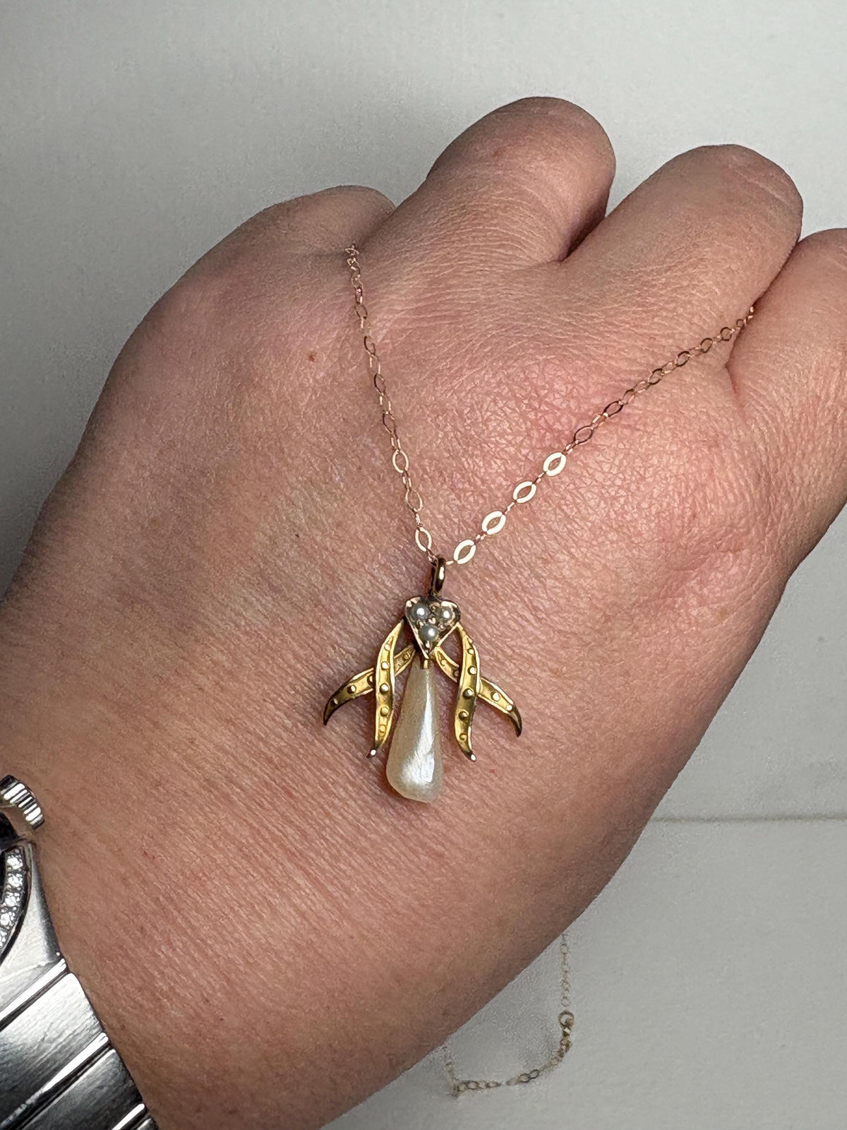 Art Nouveau Mississippi River Pearl Pendant in solid 10k Gold with Free Chain 18" - NewLifeJewelryVault