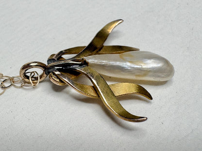 Art Nouveau Mississippi River Pearl Pendant in solid 10k Gold with Free Chain 18" - NewLifeJewelryVault