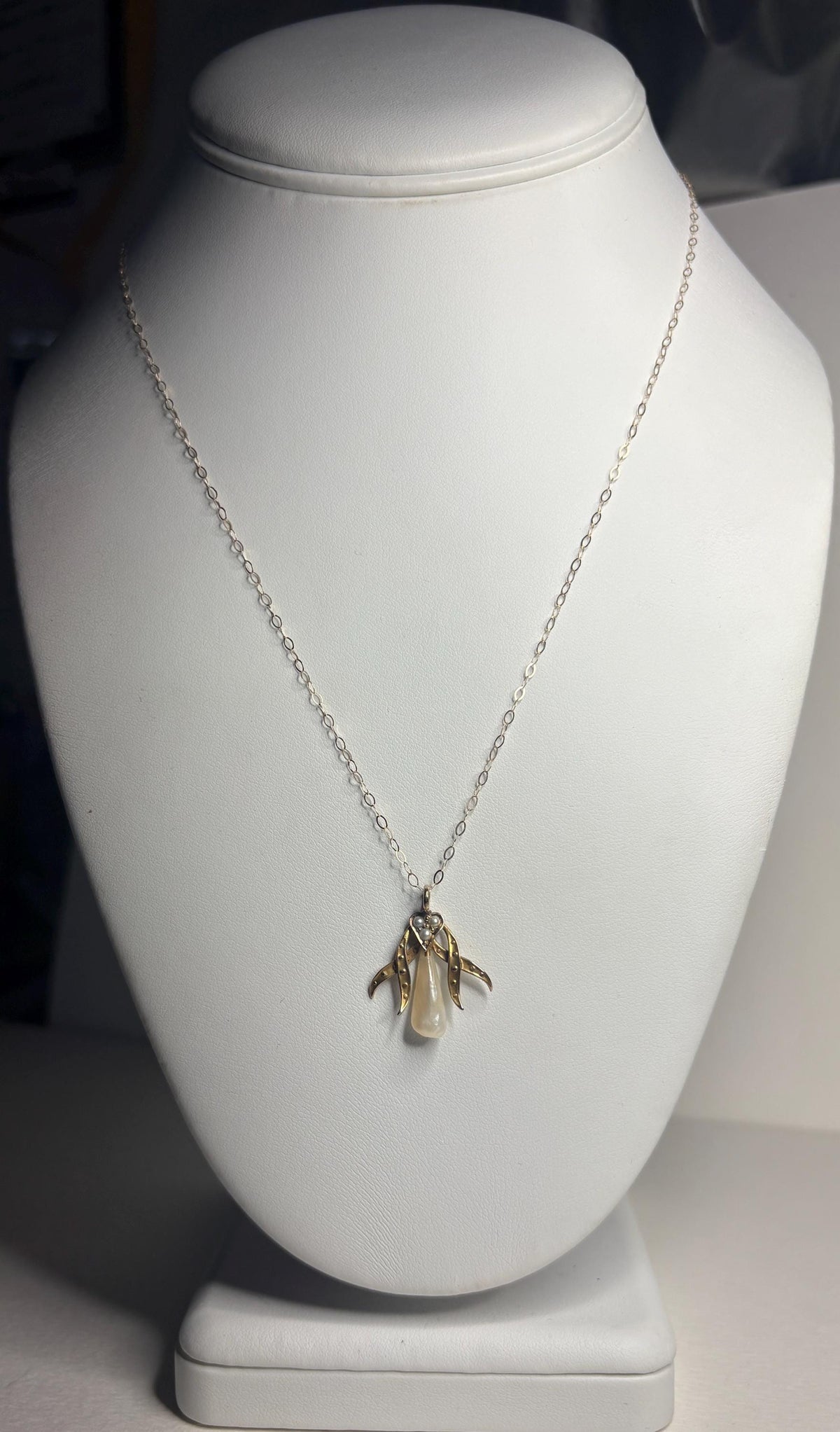 Art Nouveau Mississippi River Pearl Pendant in solid 10k Gold with Free Chain 18" - NewLifeJewelryVault