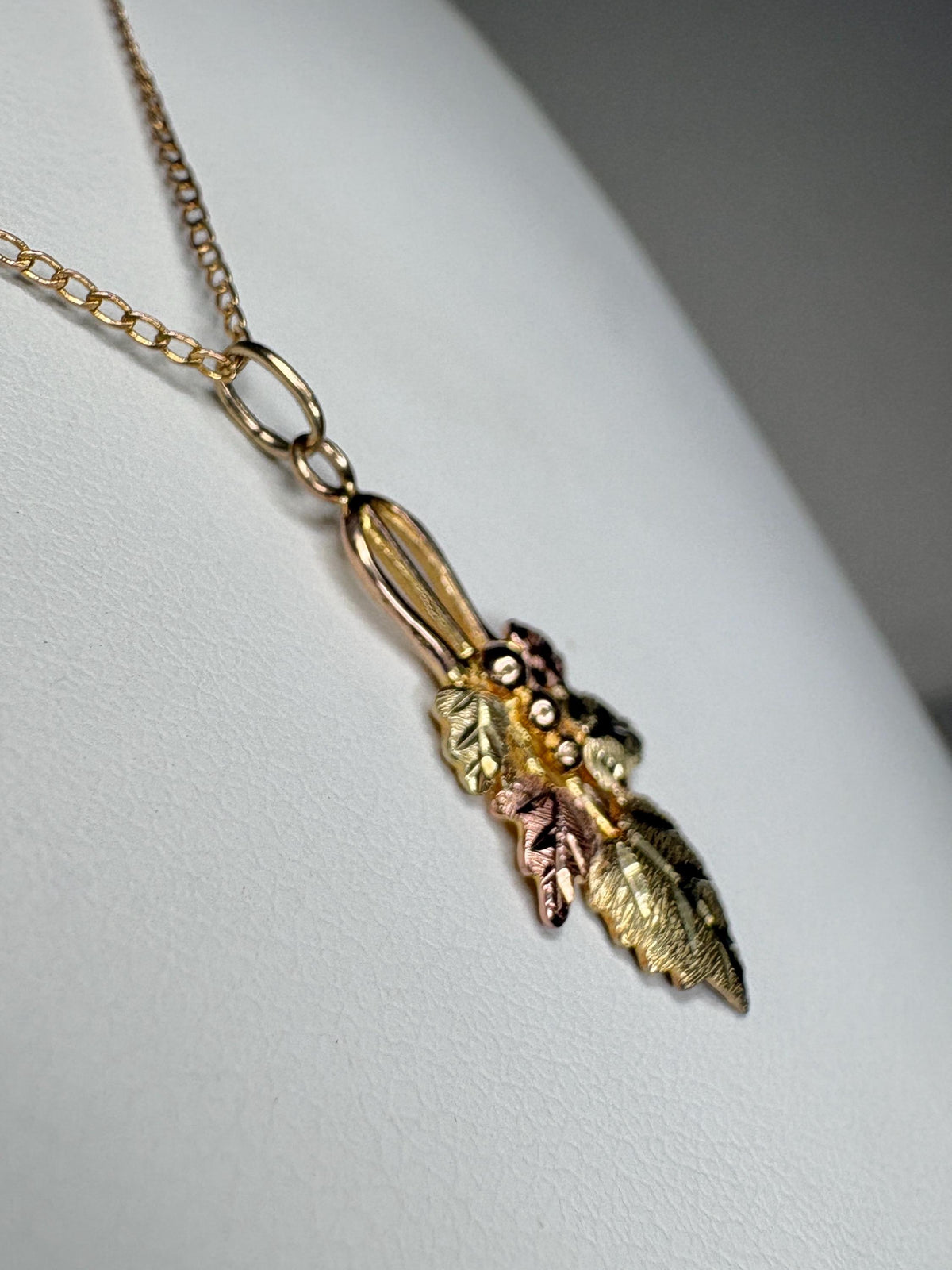Black Hills Gold Leave Grapevine Pendant in 10k With 14k Chain 18" - NewLifeJewelryVault