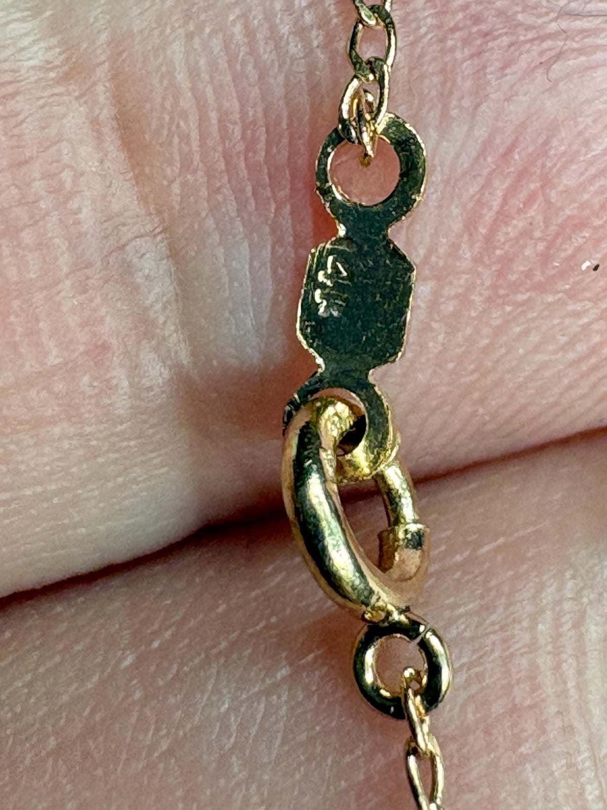Black Hills Gold Leave Grapevine Pendant in 10k With 14k Chain 18" - NewLifeJewelryVault