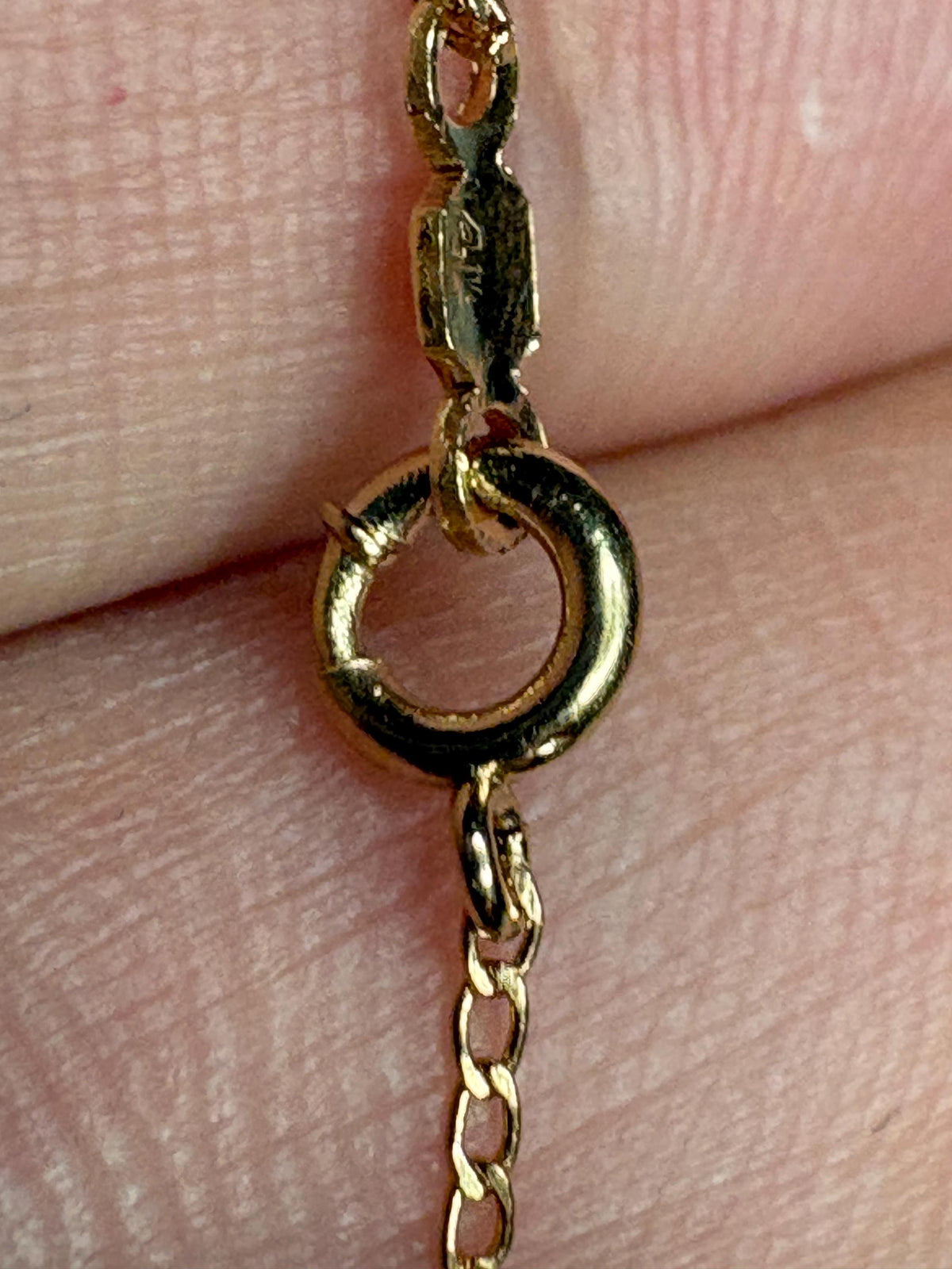 Black Hills Gold Leave Grapevine Pendant in 10k With 14k Chain 18" - NewLifeJewelryVault