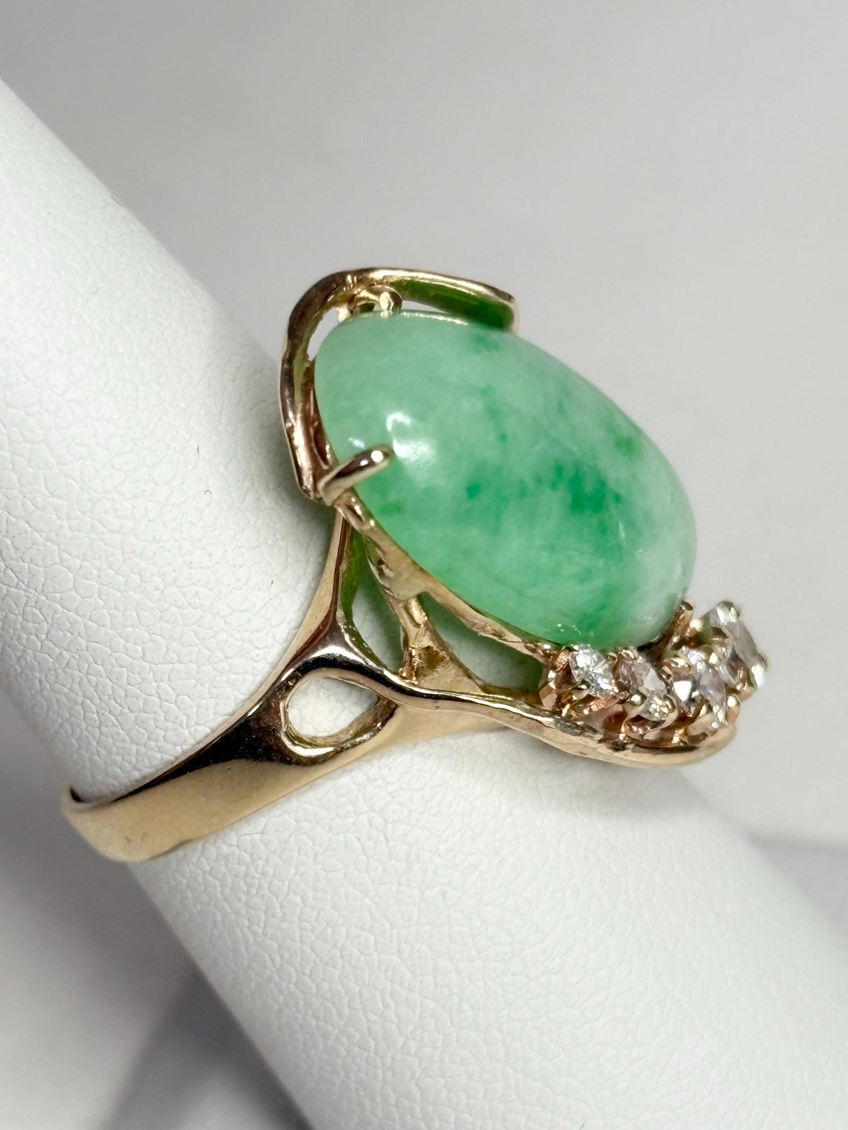 Type A Jadeite Jade and Natural Diamond Freeform Ring in Solid 14k Gold size 6.5 - NewLifeJewelryVault