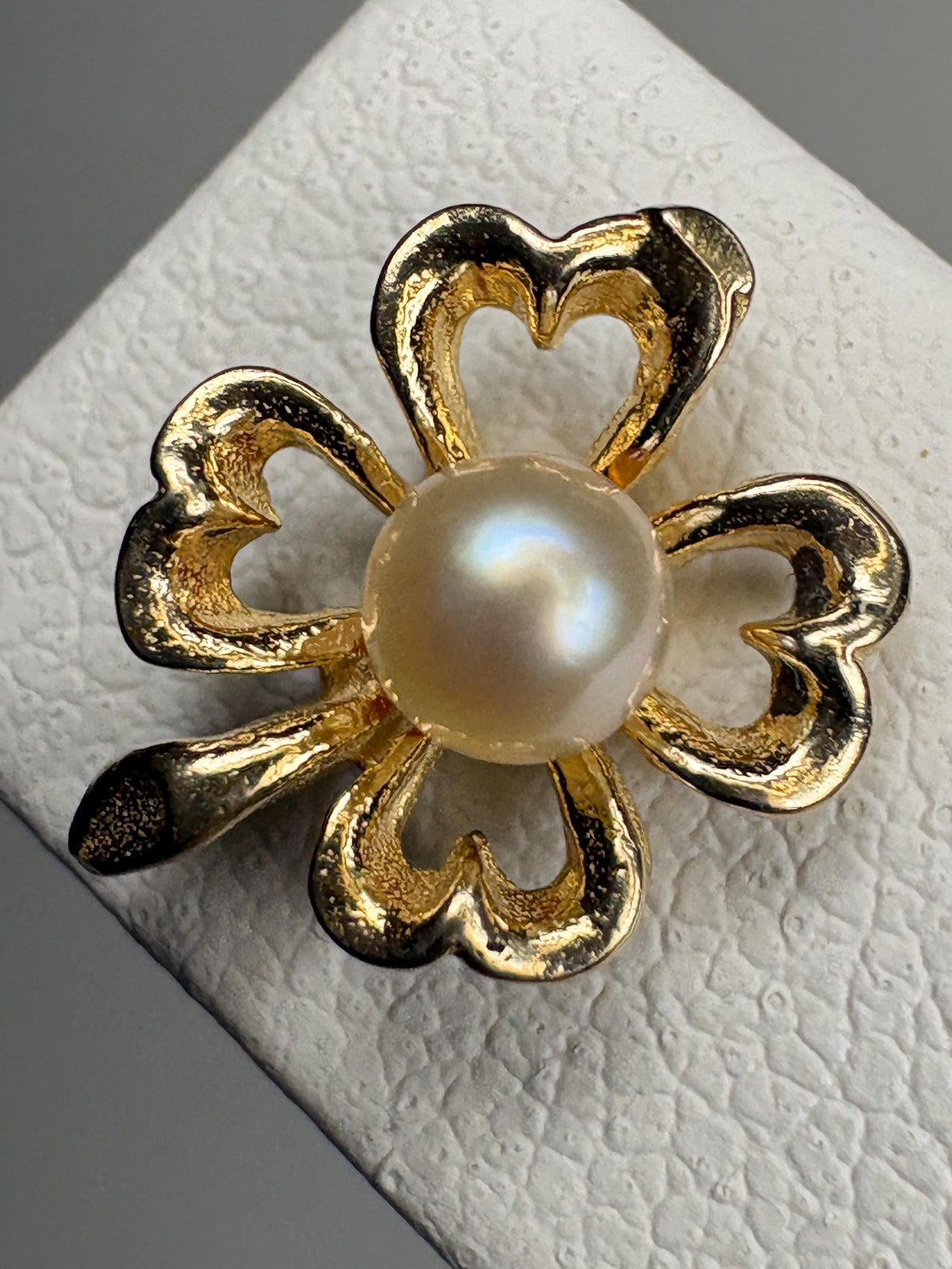Four Leaf Clover Akoya Cultured Pearl Stud Earrings Solid 14k Gold - NewLifeJewelryVault