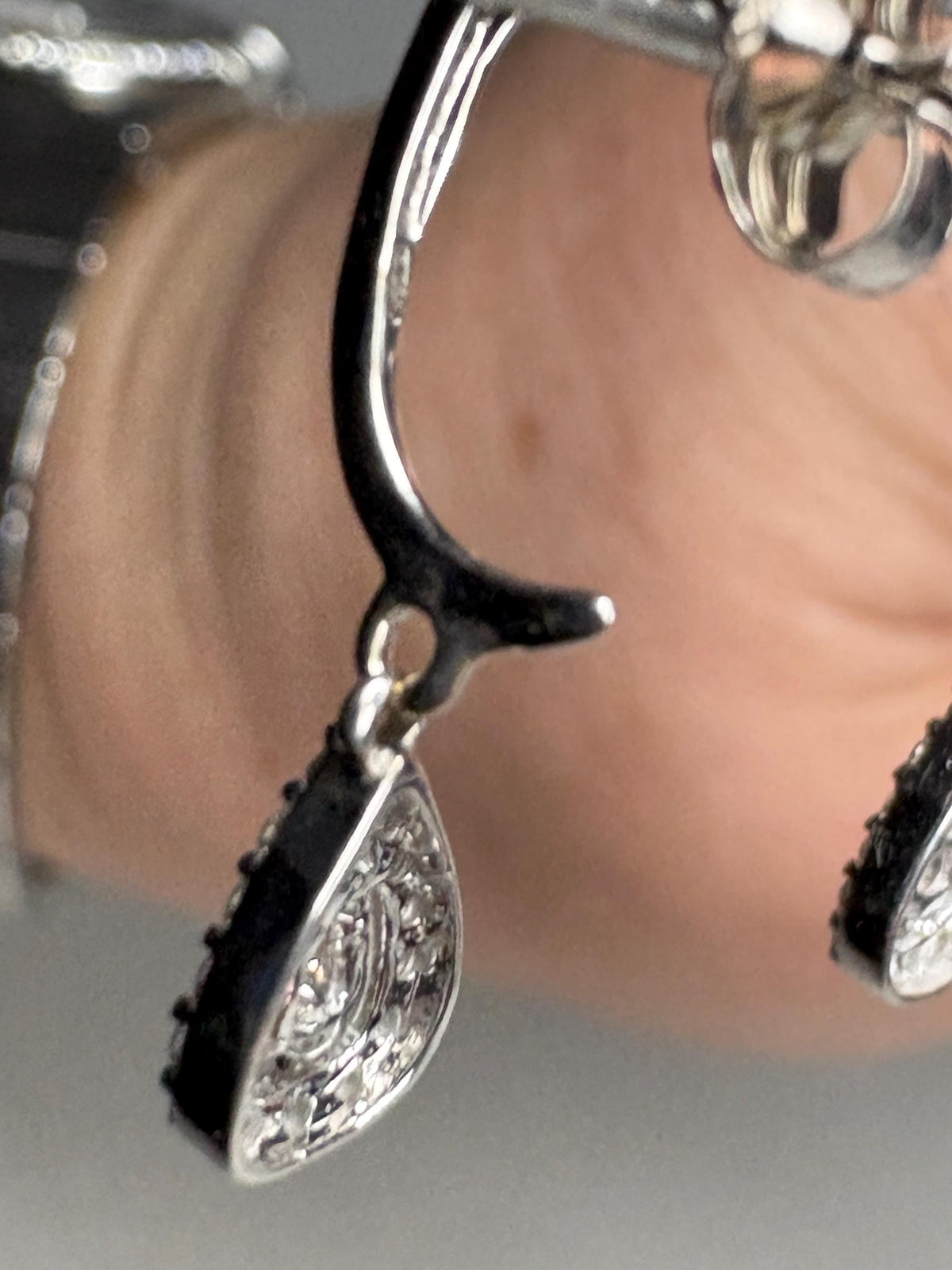 Tear Drop Dangle Drop Natural Diamond Earrings in 14k White Gold .25ctw - NewLifeJewelryVault