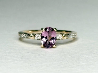 Purpleish Pink Spinel Ring 9k Gold size 6 - NewLifeJewelryVault