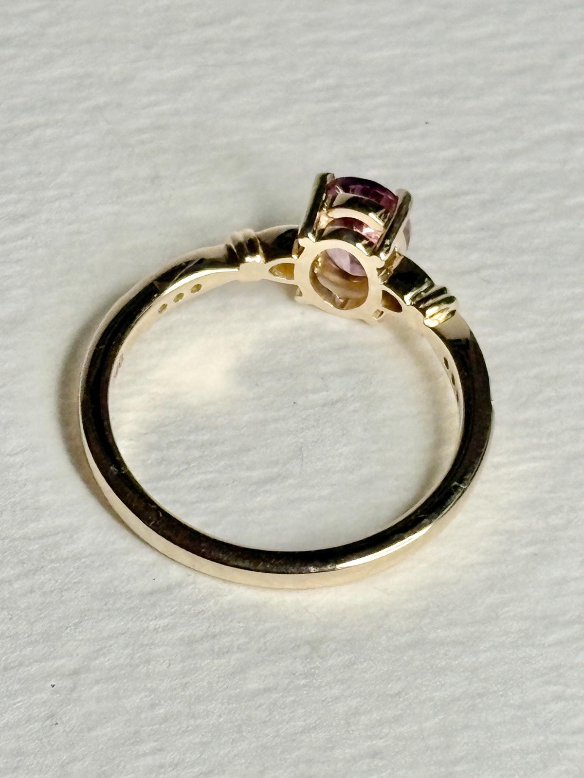 Purpleish Pink Spinel Ring 9k Gold size 6 - NewLifeJewelryVault