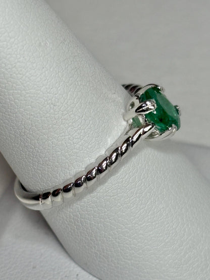 Zambian Emerald Solitaire Rope Ring Sterling Silver Size 9 - NewLifeJewelryVault