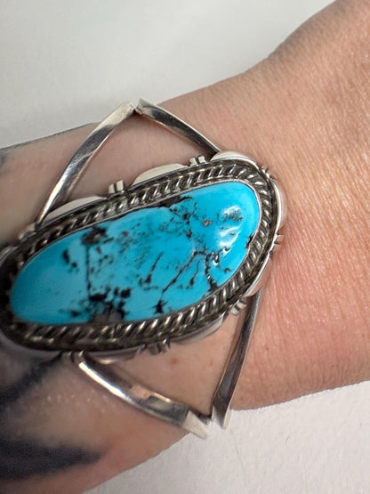 Southwest Arizona American Turquoise Cuff Bracelet Sterling Silver 31.8g S-M - NewLifeJewelryVault