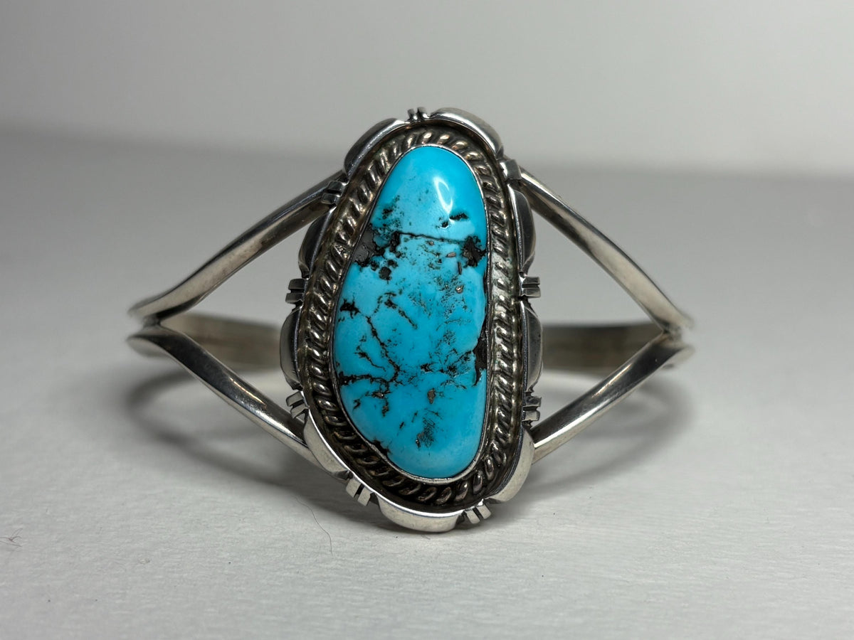 Southwest Arizona American Turquoise Cuff Bracelet Sterling Silver 31.8g S-M - NewLifeJewelryVault