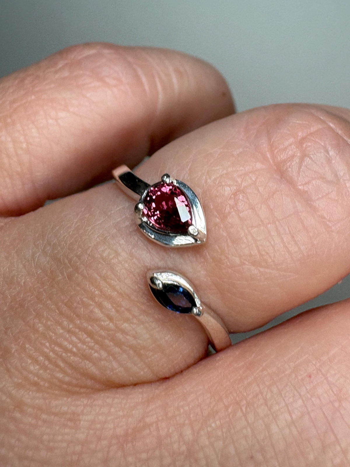 Padparadcha colored Pink and Blue Sapphire Open Band Ring Sterling Silver size 7 - NewLifeJewelryVault