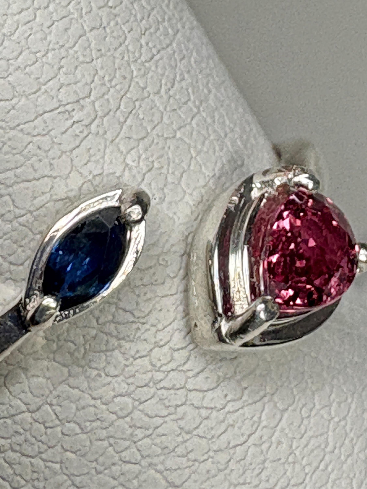 Padparadcha colored Pink and Blue Sapphire Open Band Ring Sterling Silver size 7 - NewLifeJewelryVault