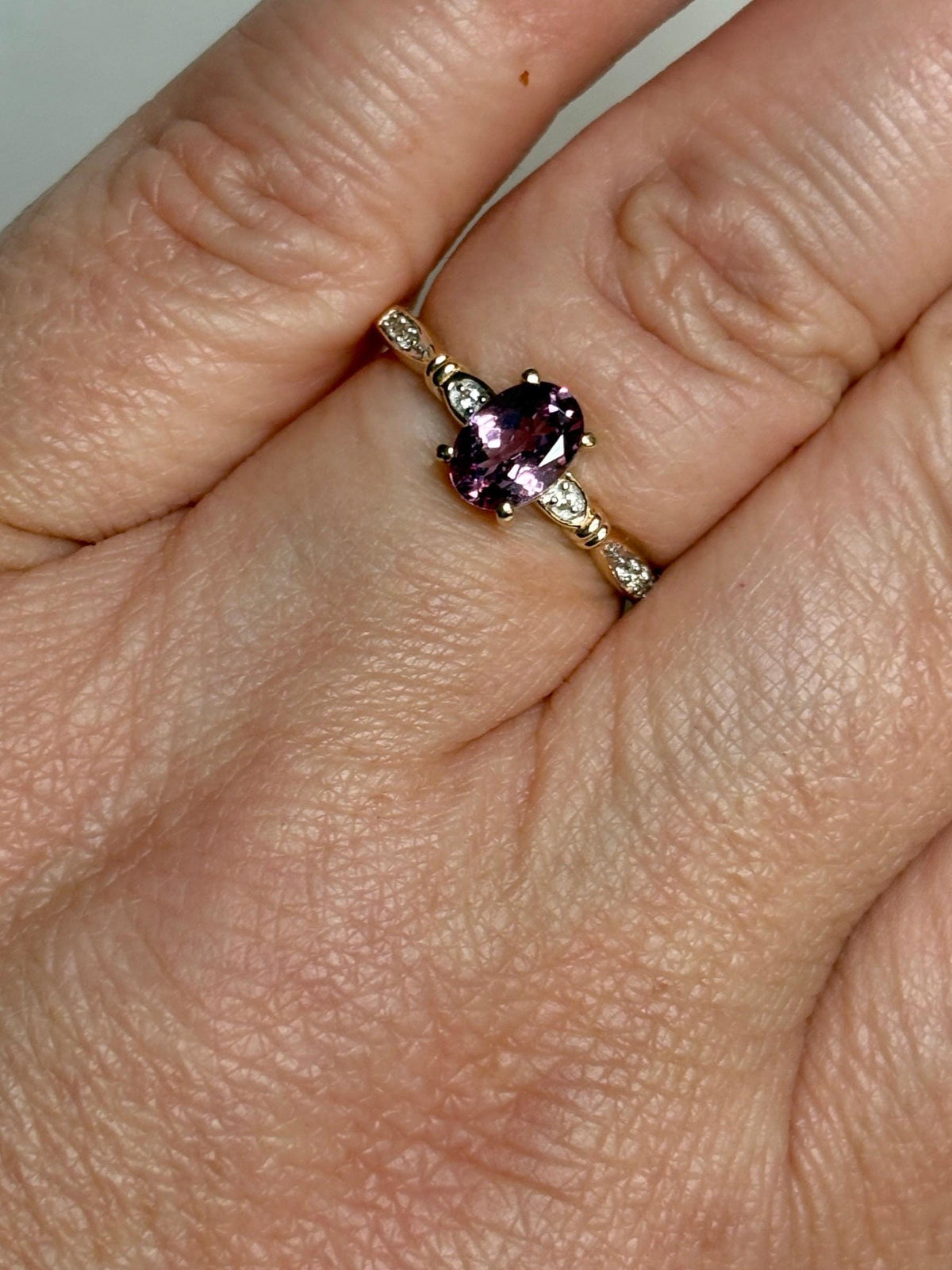 Purpleish Pink Spinel Ring 9k Gold size 6 - NewLifeJewelryVault