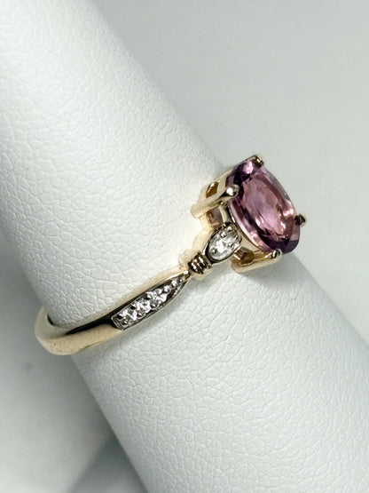 Purpleish Pink Spinel Ring 9k Gold size 6 - NewLifeJewelryVault