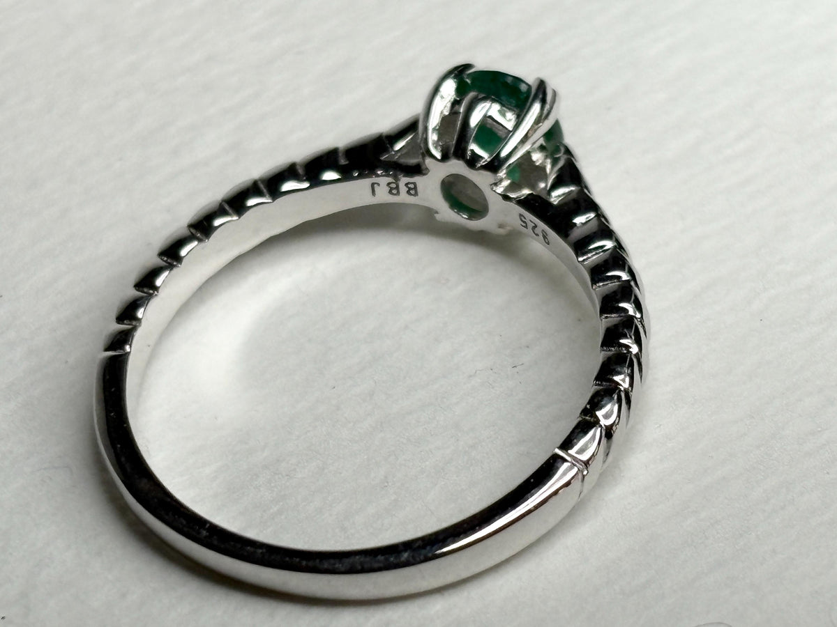 Zambian Emerald Solitaire Rope Ring Sterling Silver Size 9 - NewLifeJewelryVault