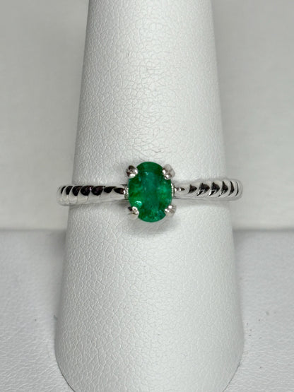 Zambian Emerald Solitaire Rope Ring Sterling Silver Size 9 - NewLifeJewelryVault