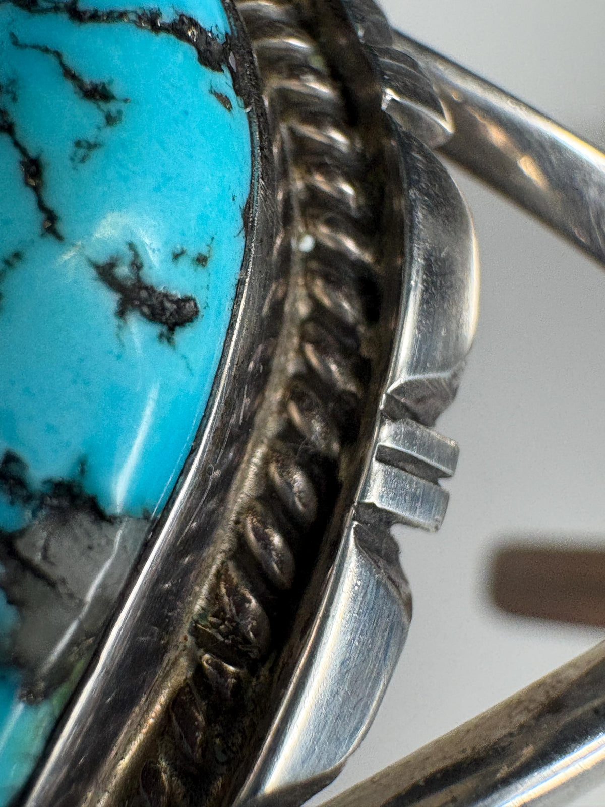 Southwest Arizona American Turquoise Cuff Bracelet Sterling Silver 31.8g S-M - NewLifeJewelryVault