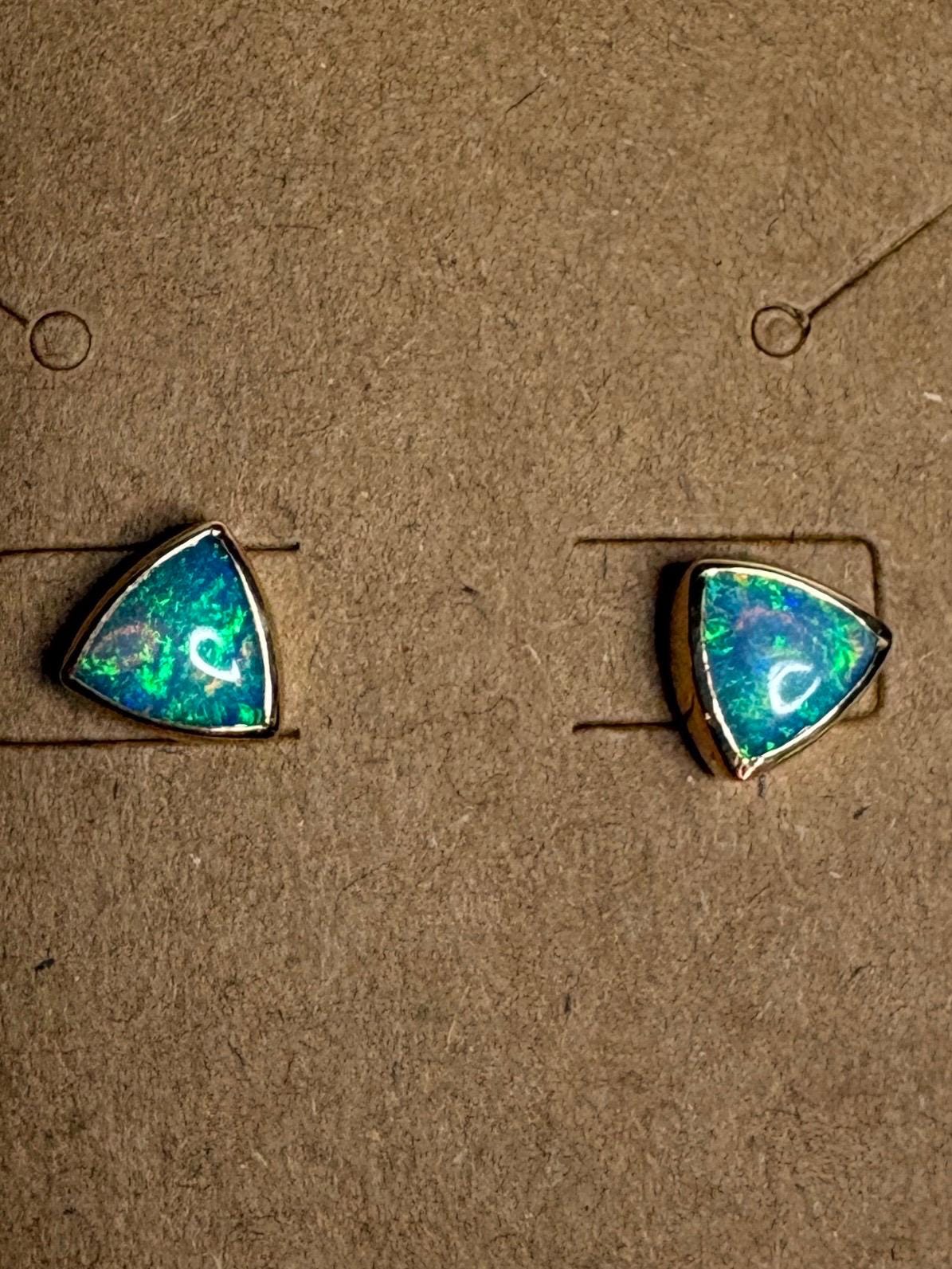 Australian Opal Bezel Set Triangular Stud Earrings in Solid 14k Gold 6mm - NewLifeJewelryVault