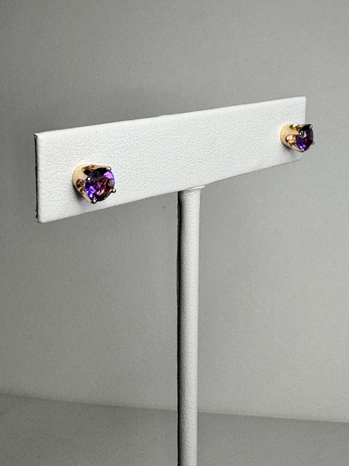 Amethyst Solitaire Stud Earrings Solid 14k Gold 5mm - NewLifeJewelryVault