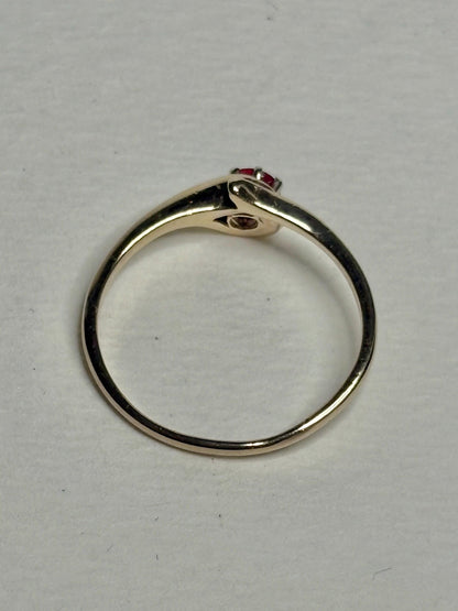 Bright Hot Pink Red Spinel Ring 10k Gold size 6.75 - NewLifeJewelryVault