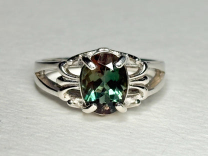 Bi Color Green Oregon Sunstone Fleur de lis Ring in Sterling Silver size 7 - NewLifeJewelryVault